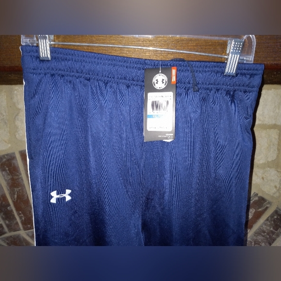 NWT Under Armour Athletic Pants Sz YXL Blue - Picture 2 of 6